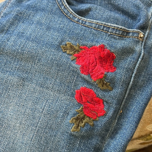 Levi’s 721 High Rise Skinny size 28 - Picture 8 of 8